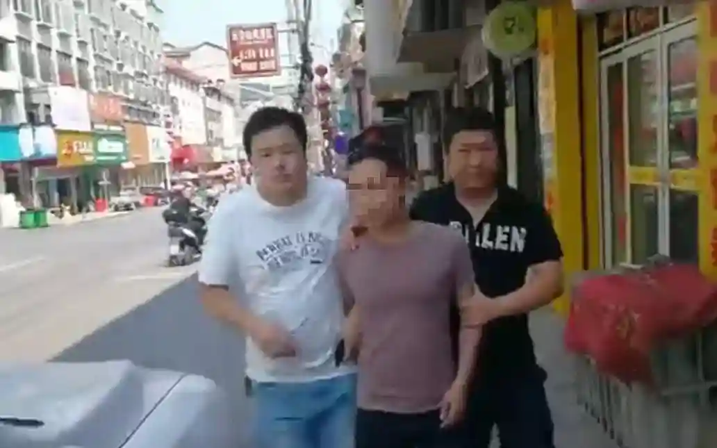 木匠打造地下“军工厂”被警方销毁 曾销售火爆 获利百万